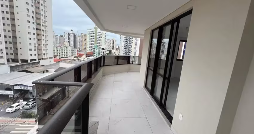 Apartamento com 3 quartos à venda na Avenida Presidente Nereu Ramos, 1039, Campinas, São José