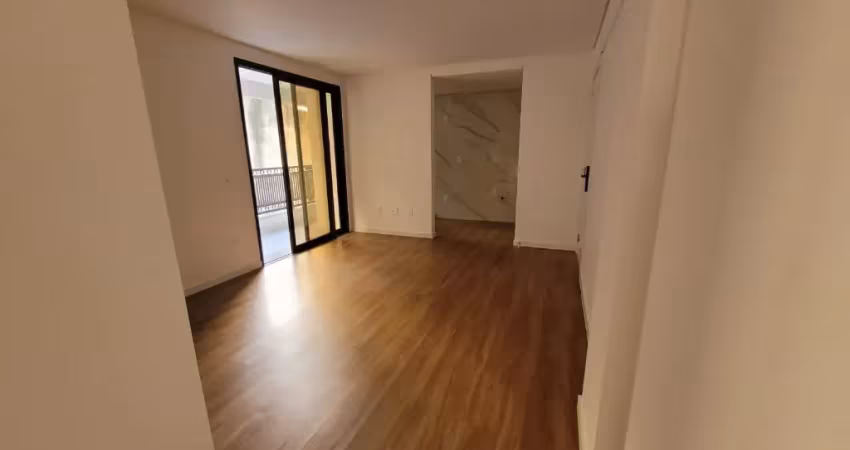 Apartamento em Saco dos Limões