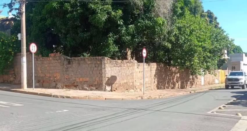 Terreno comercial à venda na Rua Nossa Senhora de Santana, Centro Sul, Cuiabá