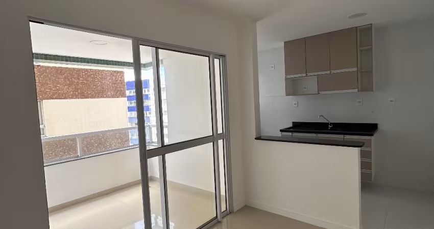 Alugo 2/4 com suíte e 2 vagas de garagem