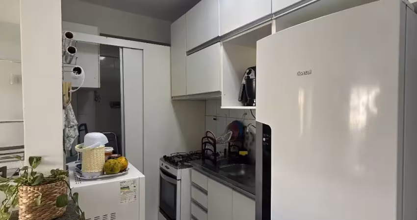 Vendo 2/4 com suíte r$ 350mil atrás do assai da rótula do abacaxi