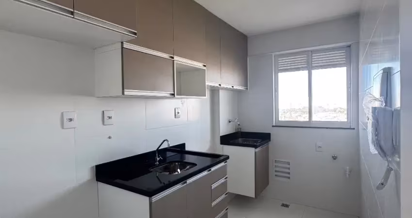 Alugo 2/4 com suíte, varanda, sala ,2 vagas de garagem e depósito