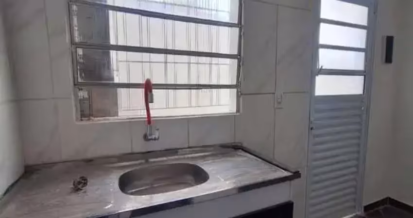 Casa para locação em são paulo-sp, bairro vila rio branco: 1 quarto, 1 sala, 1 banheiro, 30m² de área.