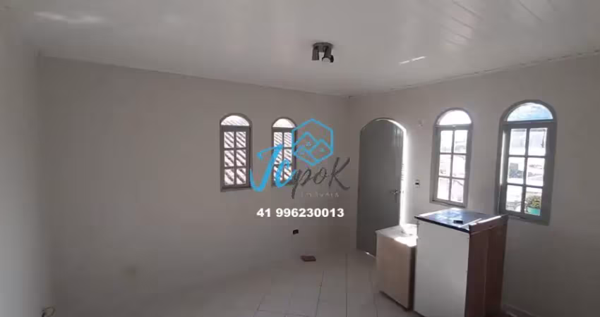 Casa com 3 quartos para alugar na Rua Irerê, 258, São Braz, Curitiba