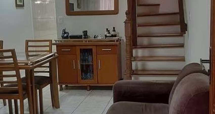 Sobrado na Vila Amália 2 dormitórios 1 vaga!