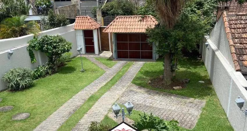 Sobrado no Horto Florestal c/ 3 suites e 3 vagas!