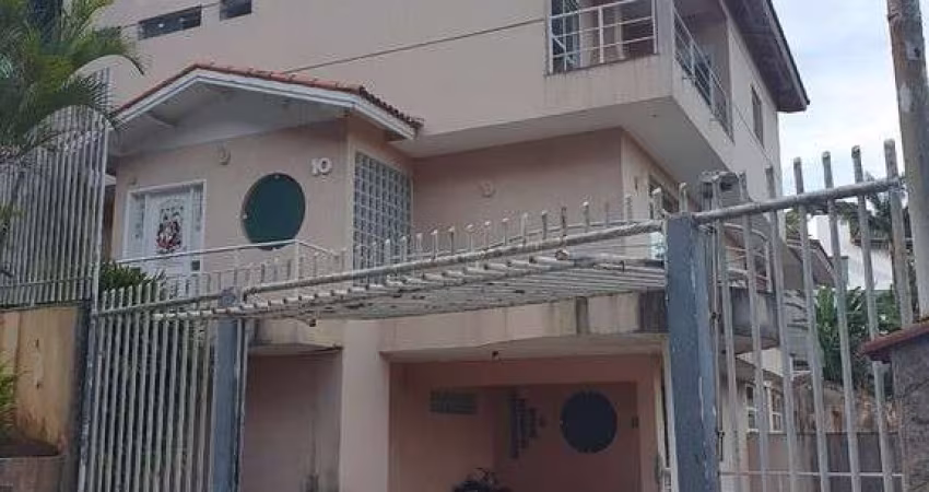 Sobrado Alto Padrão no Tremembé 4 suítes 4 vagas!