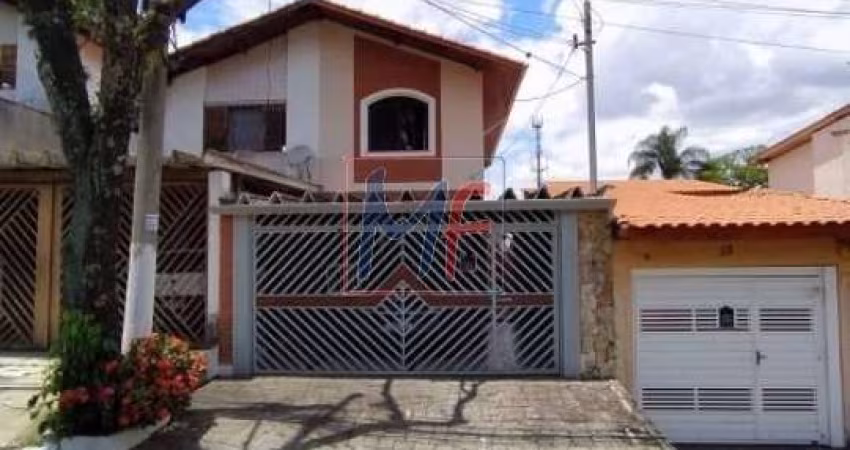 REF 16.077 - Lindo sobrado na  Vila Irmãos Arnoni,  105 m² a.u, amplo com 2 quartos, sala, cozinha edícula, churrasqueira, banheiros, 2 vagas.