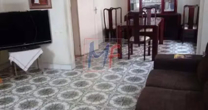 REF 16.743 - Excelente sobrado no Boqueirão (Santos), 238m² a.u., 4 dormitórios (1 suíte), sala, cozinha, banheiro, 2 edículas e 3 vagas.