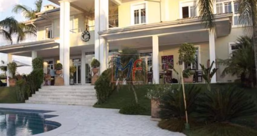 Sobrado em condomínio fechado com 3 pavimentos , 5 dorms, sendo 3 sites, 6 vagas!