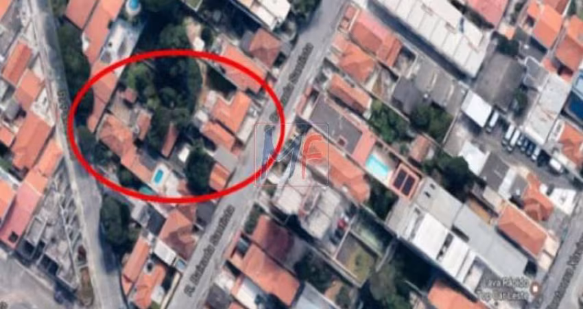 REF 7467 - Terreno com 3 casas antigas possuindo  1250 m² - Vila Carmosina .
