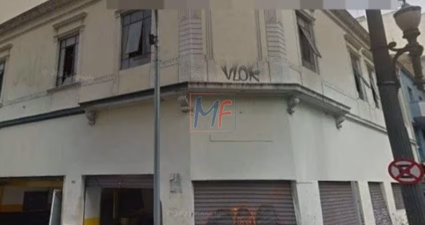 Excelente prédio comercial no Centro de SP, com 199 m² a.t., 543 m² a.c.,5 lojas no térreo e estacionamento de 25 vagas. Zona ZC (REF 18.024)