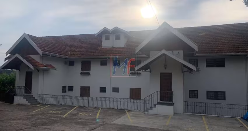 Excelente apto em Campos do Jordão/SP, 106 m² a.u., 3 quartos (1 suíte), cozinha, salas estar/jantar, lareira, varanda, 1 vaga (REF 18.081)