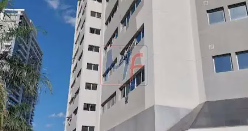 Excelente sala comercial na barra funda, com 30m² a.u., copa, banheiro, ar condicionado, porta de vidro e 1 vaga (ref 18.227)