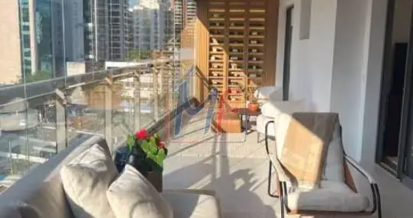 Excelente apto no itaim bibi, com 134m² a.u., 3 dormitórios (1 suíte), sala, cozinha, varanda envidraçada, 2 vagas, lazer (ref 18.247)