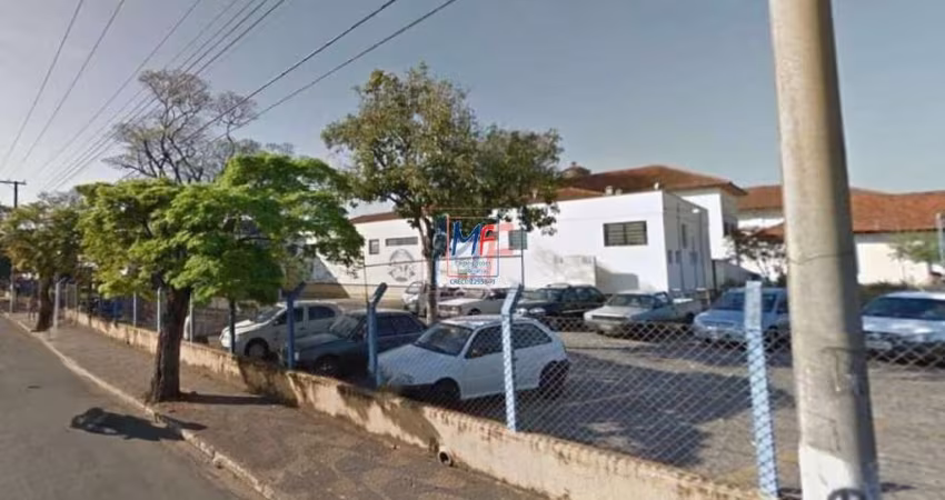 Excelente prédio comercial Centro Porto Ferreira/SP,  7.948 m² a.u. e terreno,  2 testadas 182 e 36 m para outra (REF 18.318)