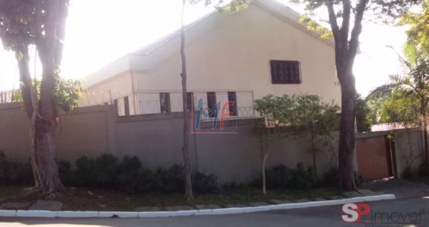 Excelente sobrado em Interlagos, 4 dormitórios (1 suíte), sala, cozinha, copa, despensa, adega, piscina, salão de festas, 5 vagas (REF 18.942)