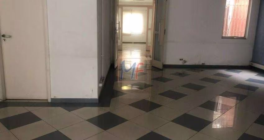 Excelente Sobrado no Brooklin Paulista, com 360 m² a.c., 500 m² terreno , hall de entrada, 4 dorms, (1 suíte) e 8 vagas  ZER 1. REF: 19.212.