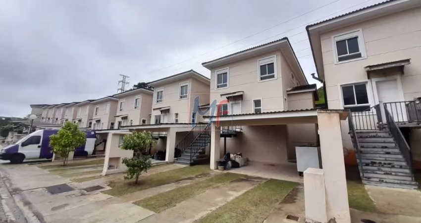 Excelente sobrado cond. fechado Cotia, 143 m² a.u., 278 a.t., 3 quartos (3 suítes), cozinha, lareira, quintal, 2 vagas (REF 17.506)