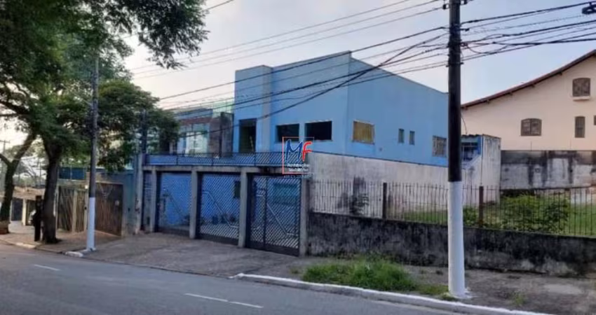Excelente Prédio Comercial no Bosque da Saúde, com 300 m²  área total,  terreno 224 m2, 3 pavimentos, 5 salas, 4 banheiros, 5 vagas de garagem. ZCOR2 - REF: 20.152
