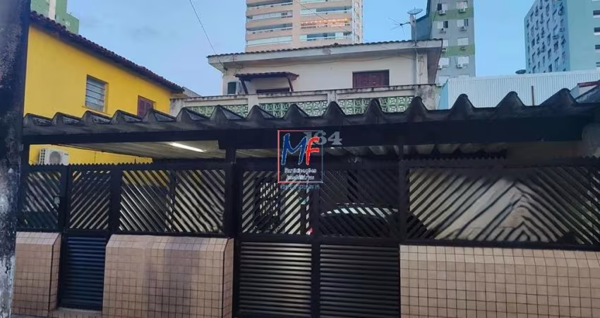 Excelente casa em São Vicente/SP, 350m² a.u., 4 quartos (1 suíte), sala com 2 ambientes, cozinha, despensa, lavabo, varanda, área de serviço, quintal, 3 vagas (REF 19.949)