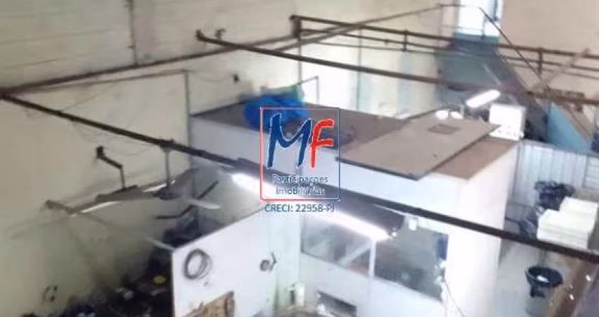 Excelente galpão no Parque Novo Mundo, 180 m² a.u., com 6 cômodos, 4 banheiros, um salão comercial e 1 vaga. ZDE - Prox. Rua Sargento Manuel Chagas (REF 19.899)