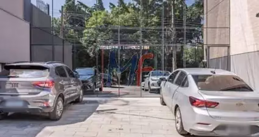 Excelente prédio em pinheiros, 459m² a.u., 912m² a.t., 3 pavimentos, cobertura, elevador, 3 vagas. zeu - prox. avenida sumaré (ref 18.669)