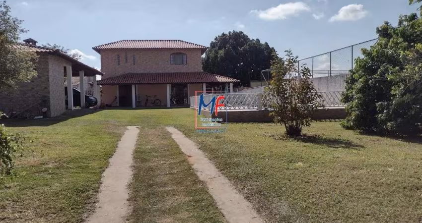 Excelente chácara 380m² a.c., 3 dormitórios (1 suíte), sala, mezanino, edícula, churrasqueira, piscina, 2 vagas (REF 20.713)