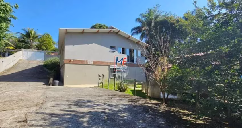 Excelente casa bairro do bexiga em ilhabela, 735 m² a.t., 317m² a.c., 12 suítes, churrasqueira e estacionamento (ref 20.662)