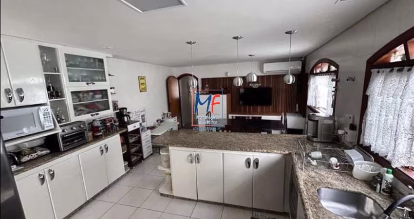 Excelente sobrado em cond. fechado na Vila Mariza Mazzei, com 235m² a.u., 3 dormitórios (1 suíte), sala, cozinha, área gourmet, sótão, 3 depósitos, 3 vagas (REF 20.828)