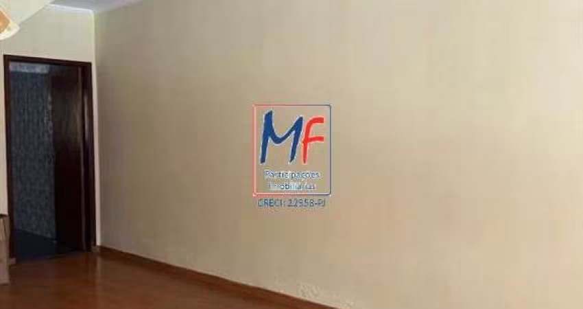 Excelente sobrado na Vila Marieta, com 130m² a.u., 4 dormitórios (1 suíte), salas de estar e jantar, área de serviço, jardim, quintal, churrasqueira, 4 vagas (REF 20.816)