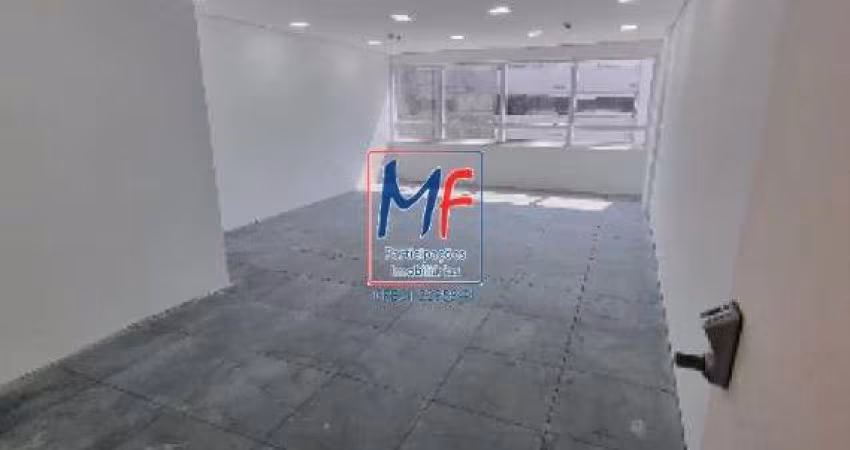 Excelente Sala Comercial muito bem localizada em Alphaville, com 83,50m²  área útil, piso elevado , forro em drywall , com 1 banheiro e 2 vagas de garagem. REF 21.001