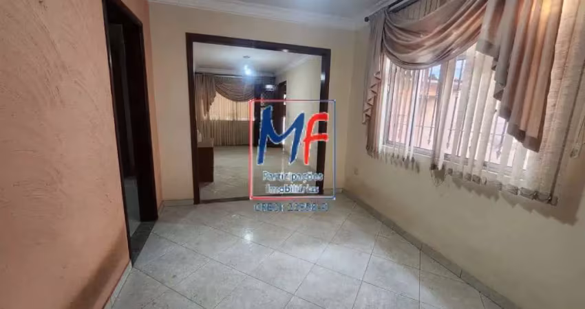 Casa térrea com 150m², 3 dorms , sala , cozinha , área de serviço,  quintal, 3 vagas de garagem. necessita de reformas. localização privilegiada . ref: 21.548..