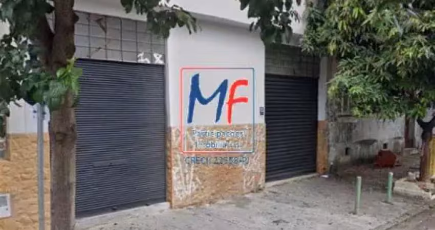 Excelente terreno com dois  salões  no piso térreo , localizado  no bom retiro, 217 m² a.u.,  zde1-, 98 m2 a.c., com banheiro e escritório. prox. rua matarazzo (ref 21.742)