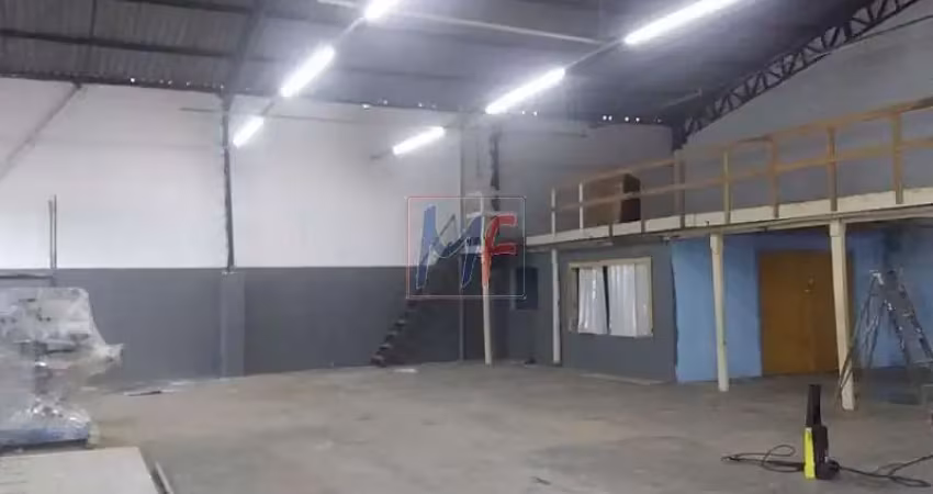 Excelente galpão no pq. empresarial, 500 m² área construída, o portão tem 2.5 m altura.  a passagem é livre. estuda propostas. ref. 6.233 -