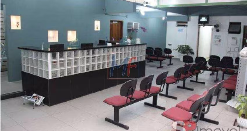 REF: 10.980 Maravilhoso Prédio  comercial  , era antiga clinica médica 450 m², 23 salas,5 salas de espera, 4 escritórios, 1 cozinha  em  Santana.