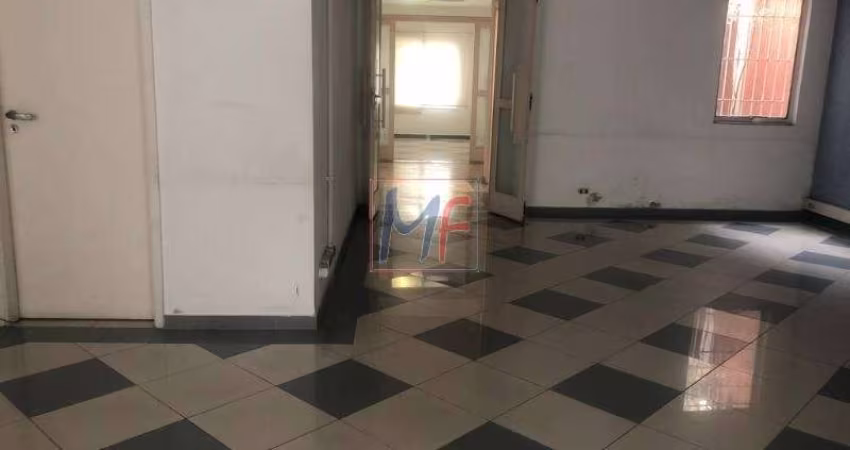 REF: 12.085 Ótimo sobrado c/ 138 m² de terreno, 140 m² de A.C., 3 dorms.,  garagem para 3 carros, no  Brooklin Paulista.  Não aceita permutas.