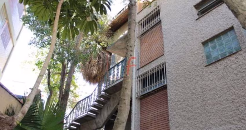 REF: 13.544 Excelente Sobrado no bairro Sumarezinho, a duas quadras metrô V. Madalena 413 m² a.u., 3 dorms,( 1 suíte), 3 vagas de garagem.