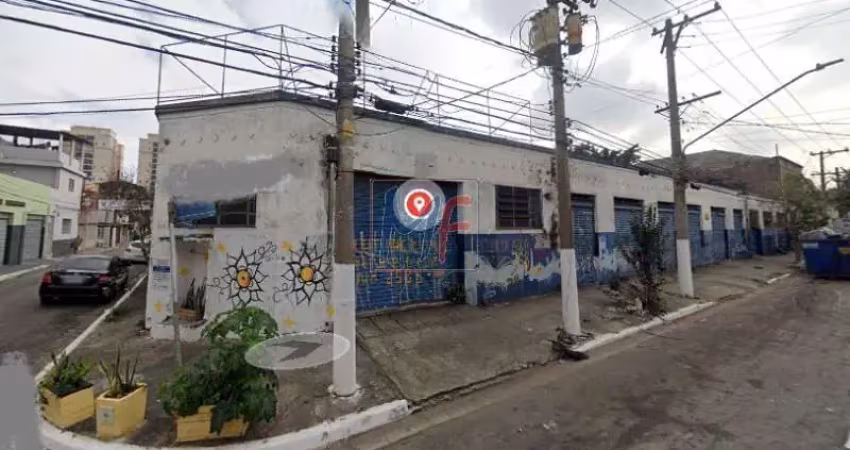 Galpões  no bairro Barra Funda, com 1.320 m² e 1.200 m²  área terreno, 2 pavimentos, zoneamento ZC. necessário reformas. REF: 15.210 -