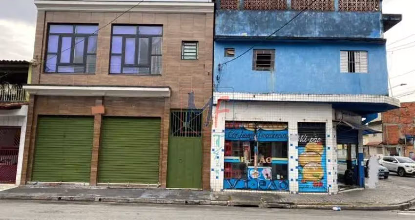 Ref: 15.009 - prédio comercial com 287 m² a.u,  sendo 2 pavimentos, salão com 147 m², piso superior 150 m², 3 banheiros, rua movimentada.