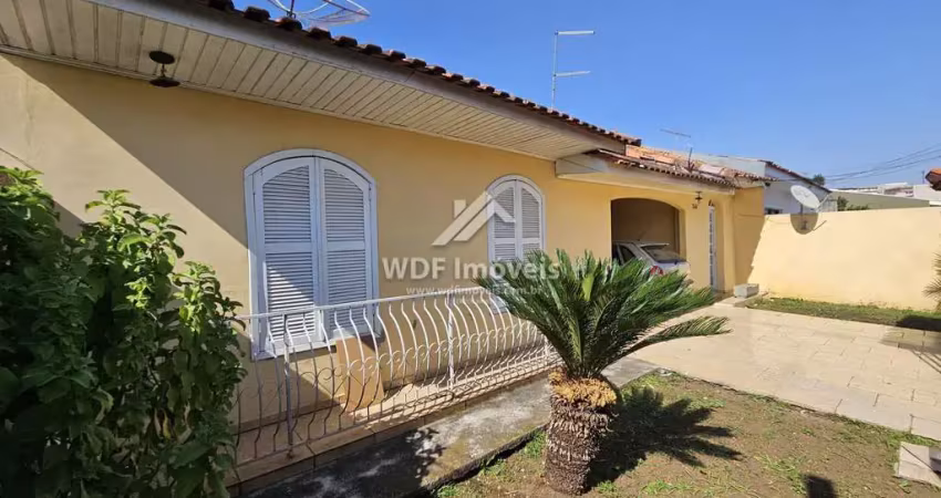 Casa com 3 quartos à venda na Rua Luíz Gasparin, 240, Maracanã, Colombo