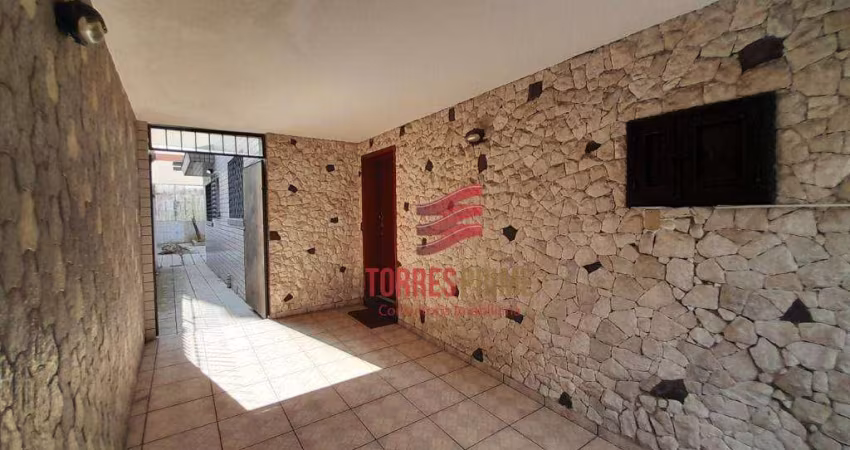 Sobrado com 5 dormitórios à venda, 300 m² por R$ 1.600.000,00 - Gonzaga - Santos/SP