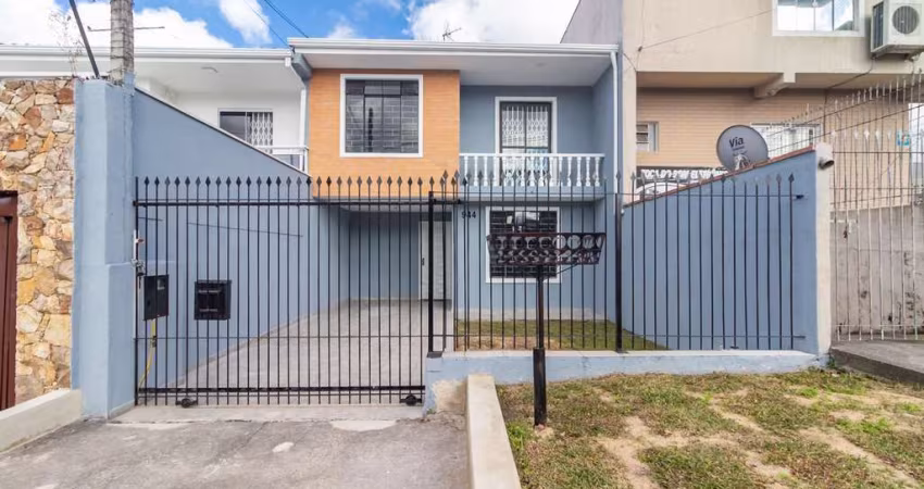 Sobrado com 3 quartos  para alugar, 104.55 m2 por R$2750.00  - Xaxim - Curitiba/PR