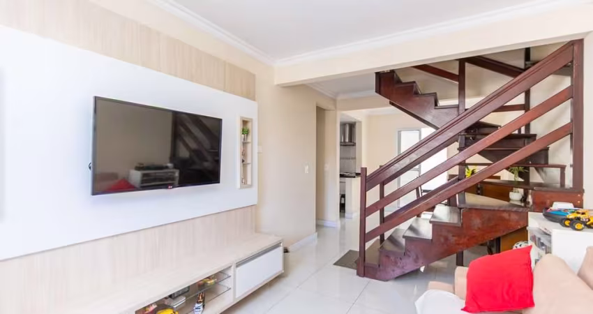Sobrado em Condomínio com 3 quartos  à venda, 128.00 m2 por R$663000.00  - Xaxim - Curitiba/PR