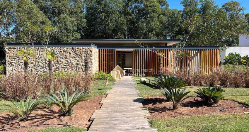 Sofisticação, natureza e exclusividade em uma única propriedade – Casa de alto padrão à venda no Condomínio Terras de São José II
