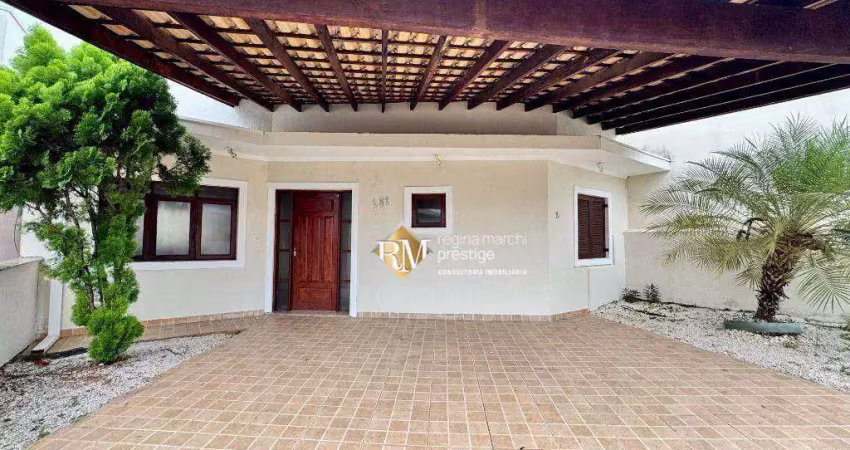 Casa à venda em bom condomínio no Aldeia de España – localização estratégica!