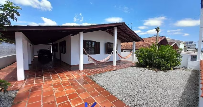 Casa 3 quartos Praia de Leste quadra do mar