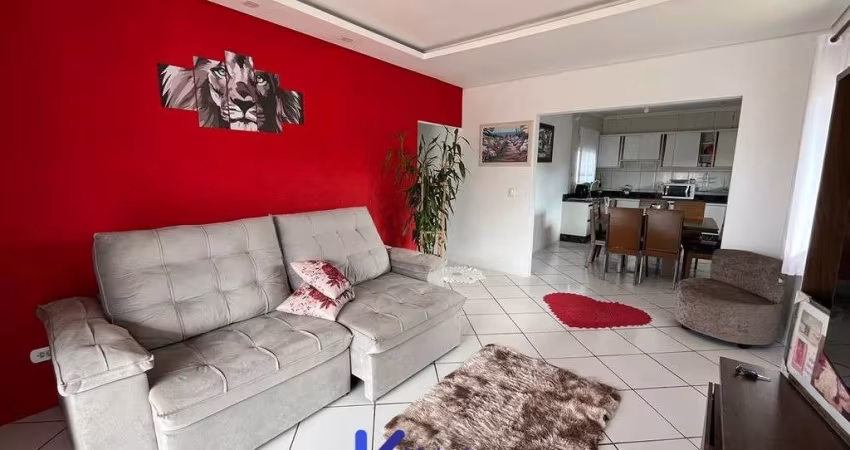 Casa em Ipanema com piscina perto do mar