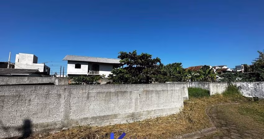 Terreno com 257m², faixa do mar no Bal. Marissol
