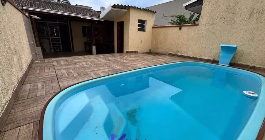 Casa com Piscina Santa Terezinha